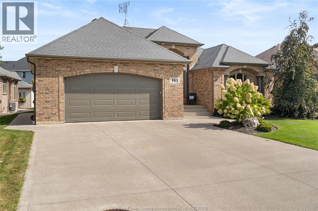 163 Woodycrest, Kingsville, Ontario  N9Y 0A1 - Photo 3 - 25029190
