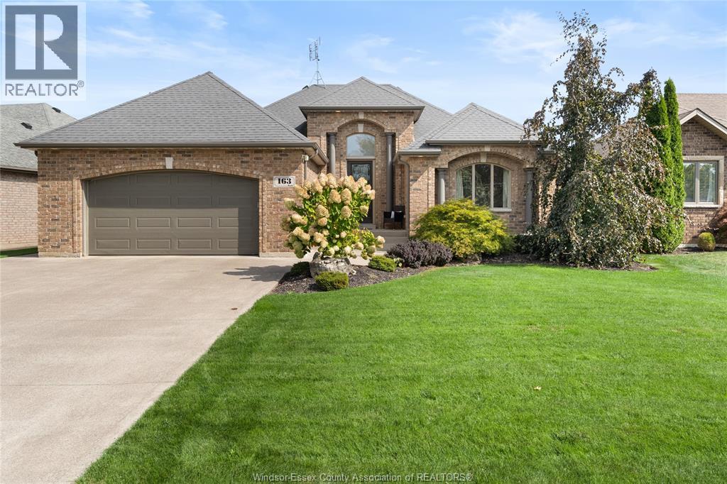 163 Woodycrest, Kingsville, Ontario  N9Y 0A1 - Photo 4 - 25029190
