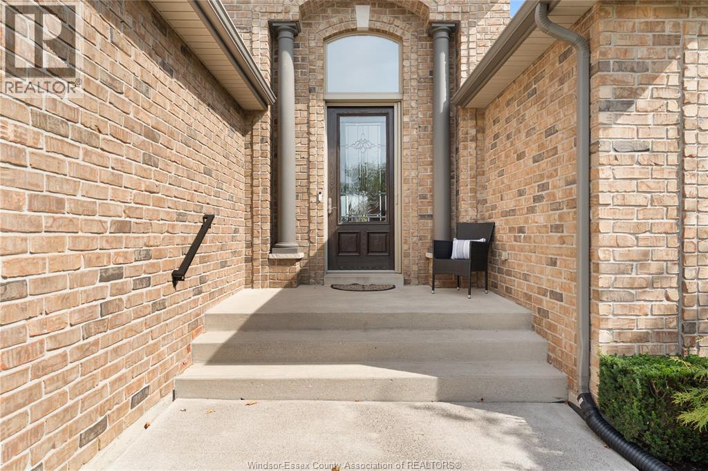 163 Woodycrest, Kingsville, Ontario  N9Y 0A1 - Photo 5 - 25029190