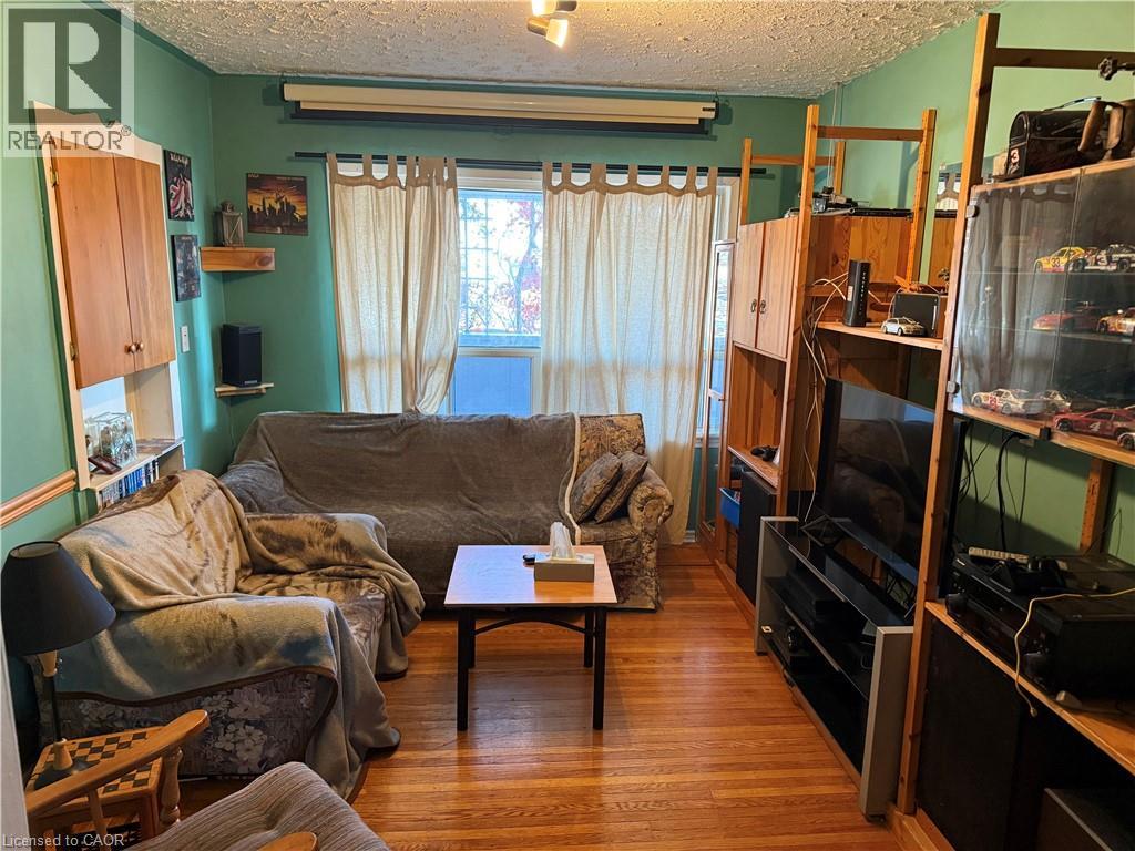 205 Locke Street N, Hamilton, Ontario L8R 3B1 - Photo 9 - 40788718