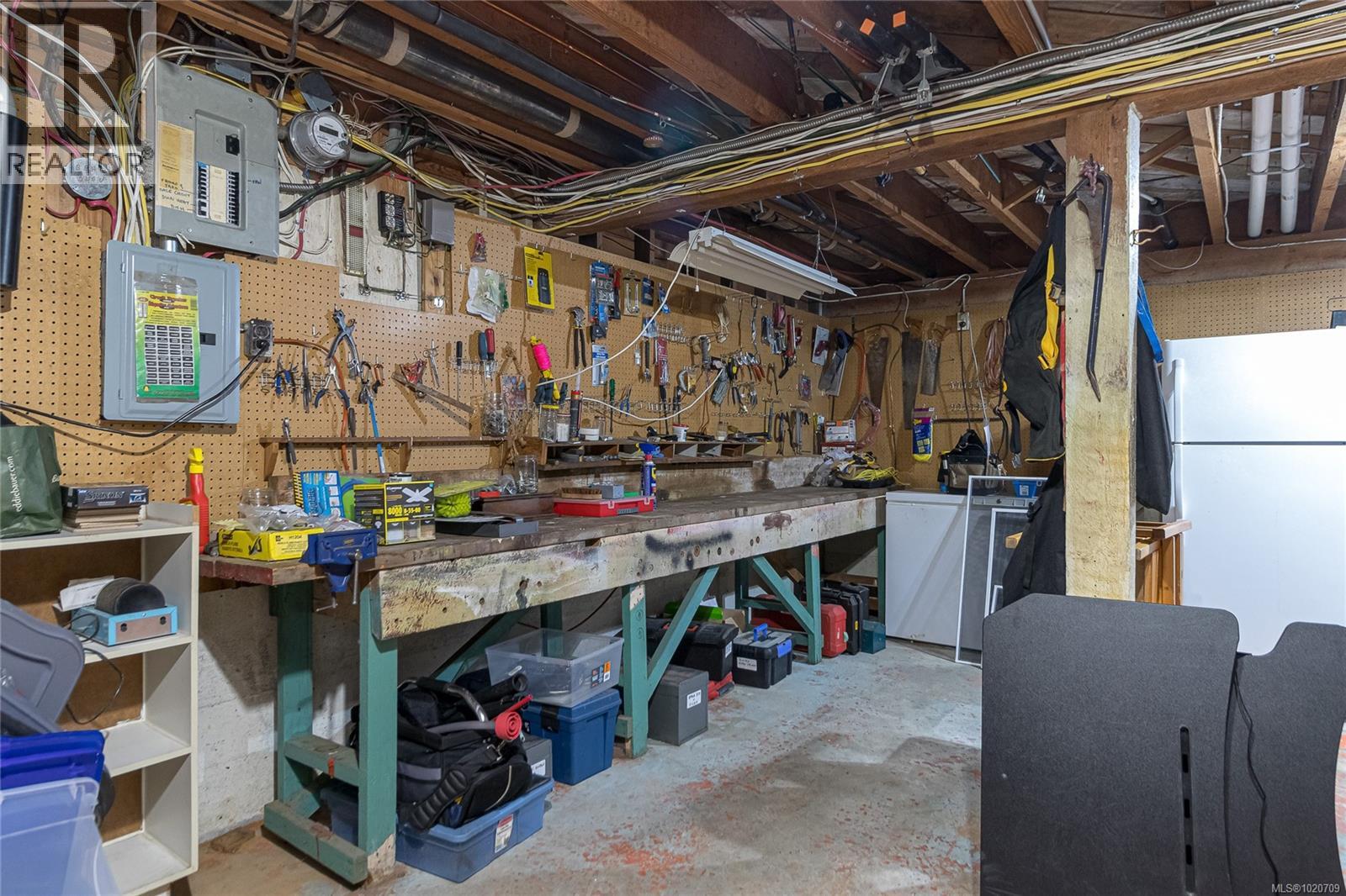 5182 Santa Clara Ave, Saanich, British Columbia  V8Y 1W4 - Photo 34 - 1020709