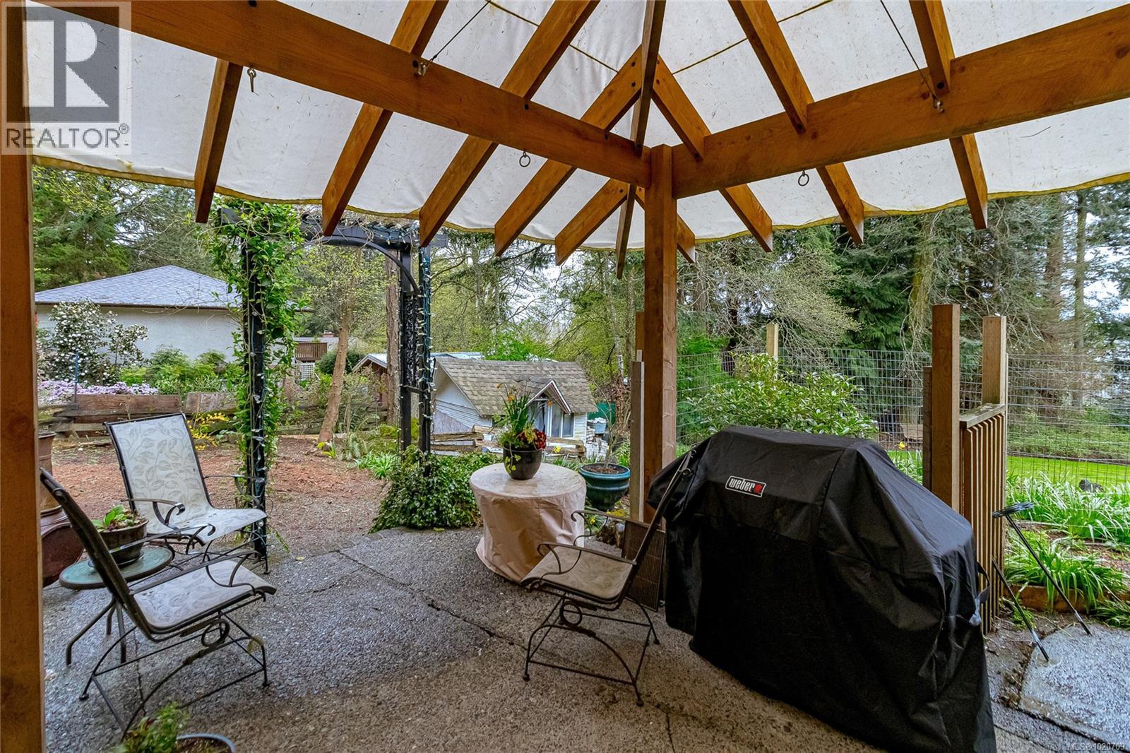 5182 Santa Clara Ave, Saanich, British Columbia  V8Y 1W4 - Photo 26 - 1020709