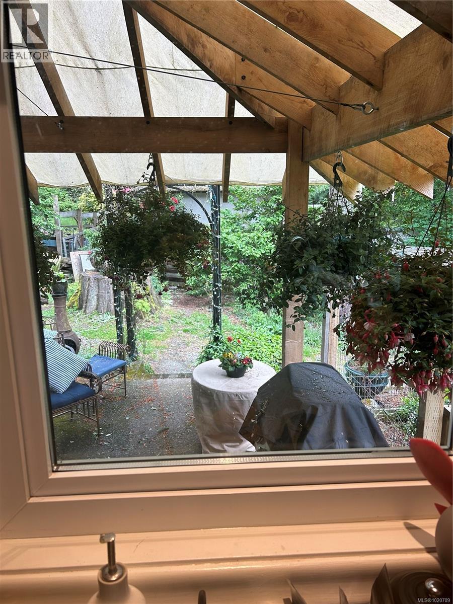 5182 Santa Clara Ave, Saanich, British Columbia  V8Y 1W4 - Photo 68 - 1020709