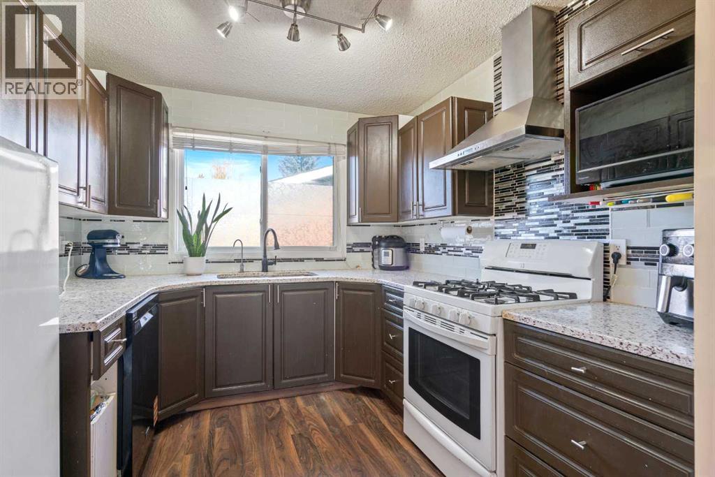 6108 28 Avenue Ne, Calgary, Alberta  T1Y 3C9 - Photo 15 - A2260304