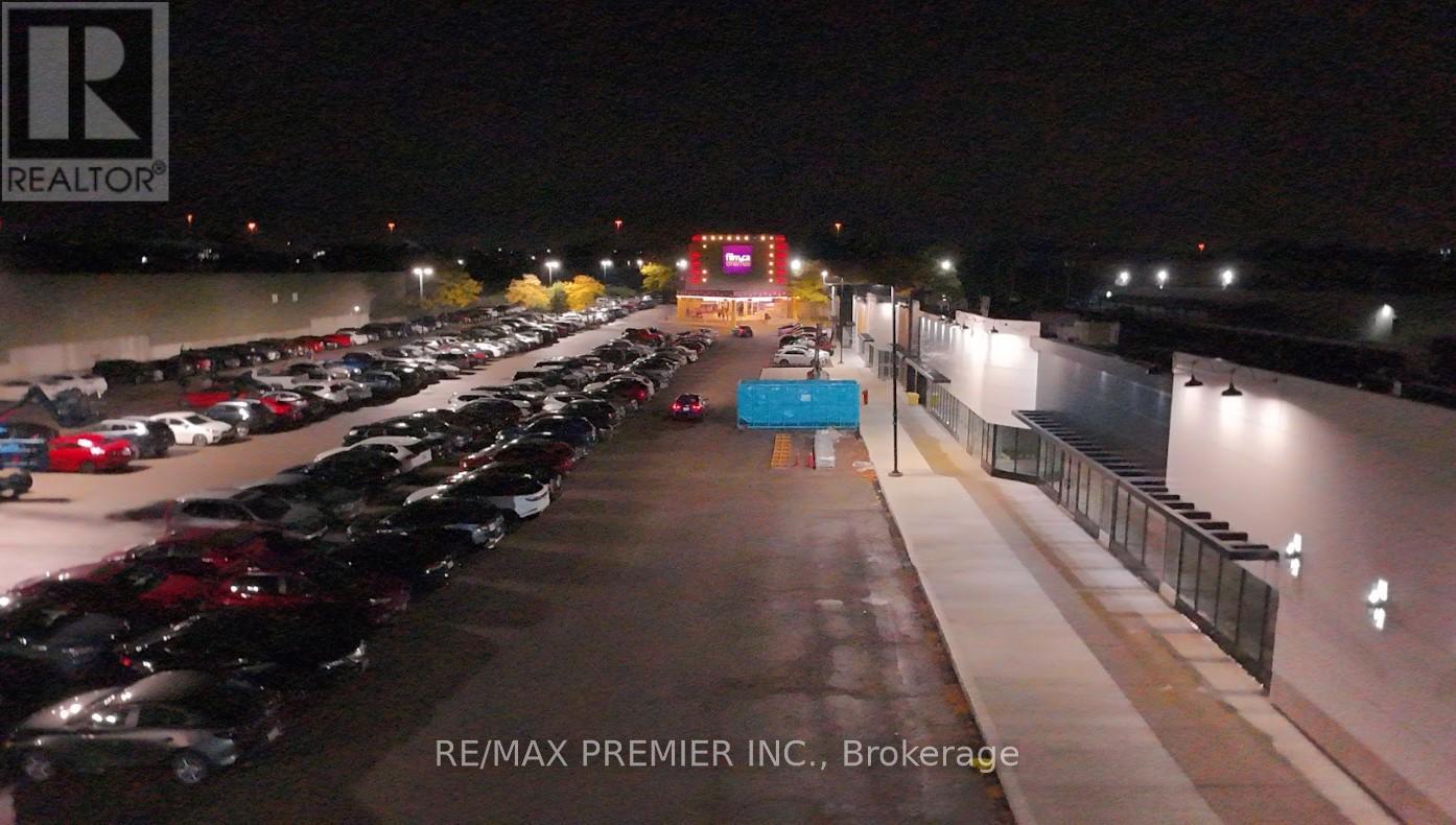 12 - 171 Speers Road, Oakville, Ontario  L6K 3W8 - Photo 5 - W12028472