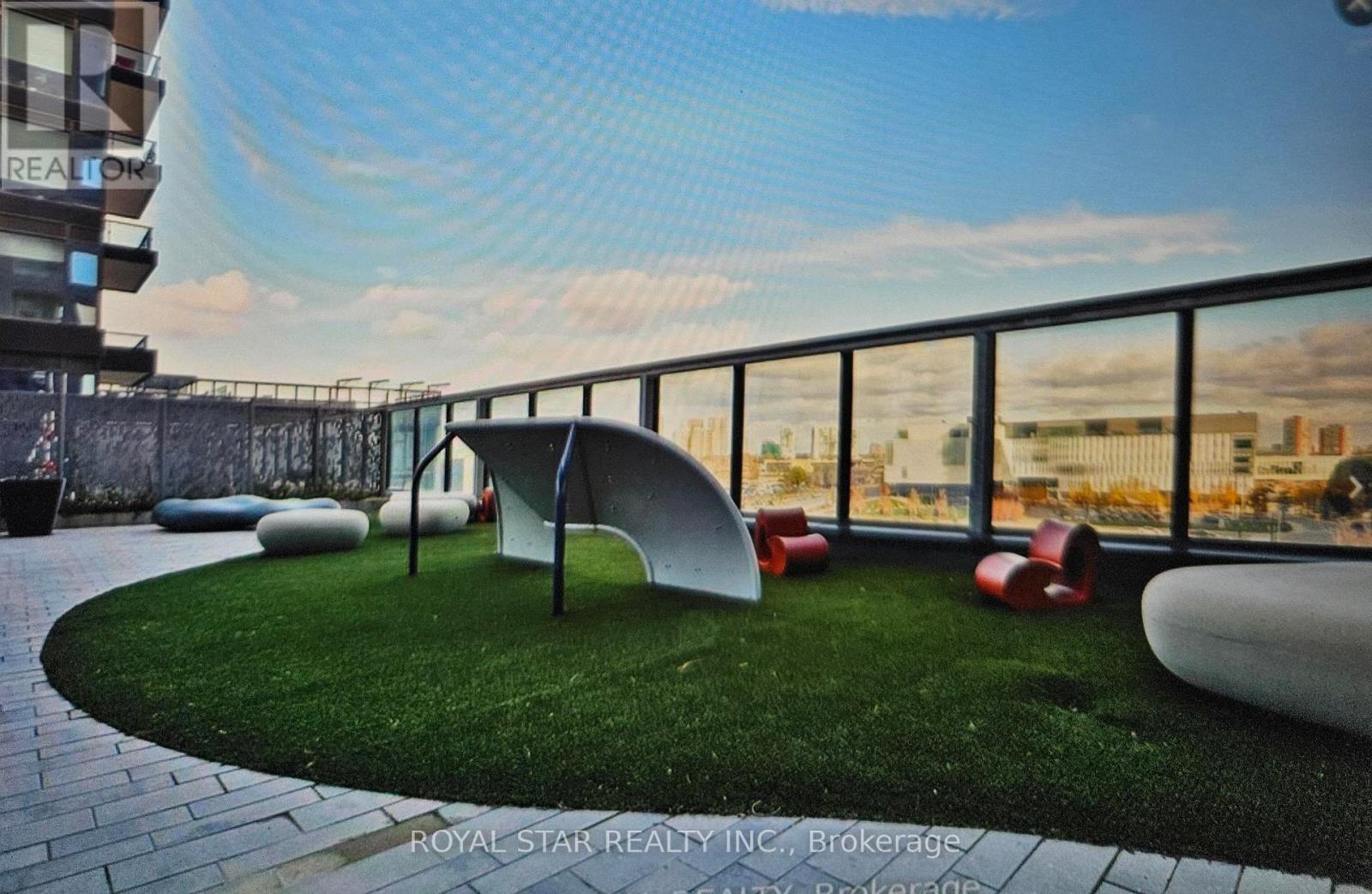 1402 - 395 Square One Drive, Mississauga, Ontario  L6B 0P6 - Photo 15 - W12535144