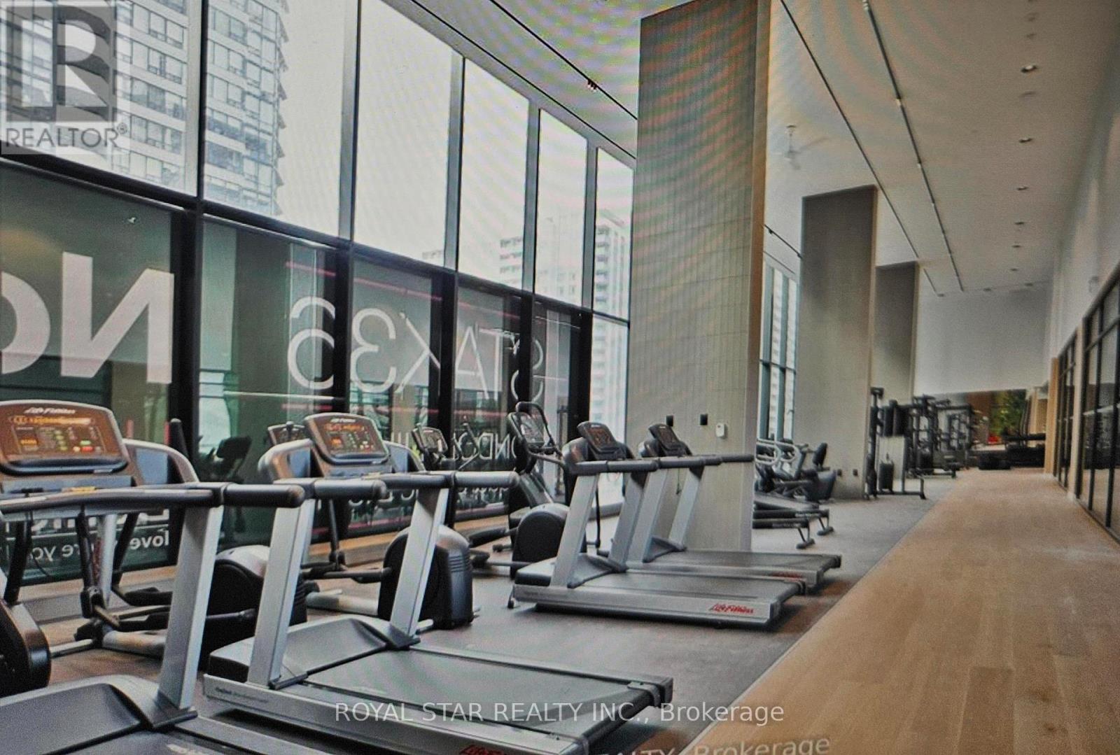 1402 - 395 Square One Drive, Mississauga, Ontario  L6B 0P6 - Photo 19 - W12535144