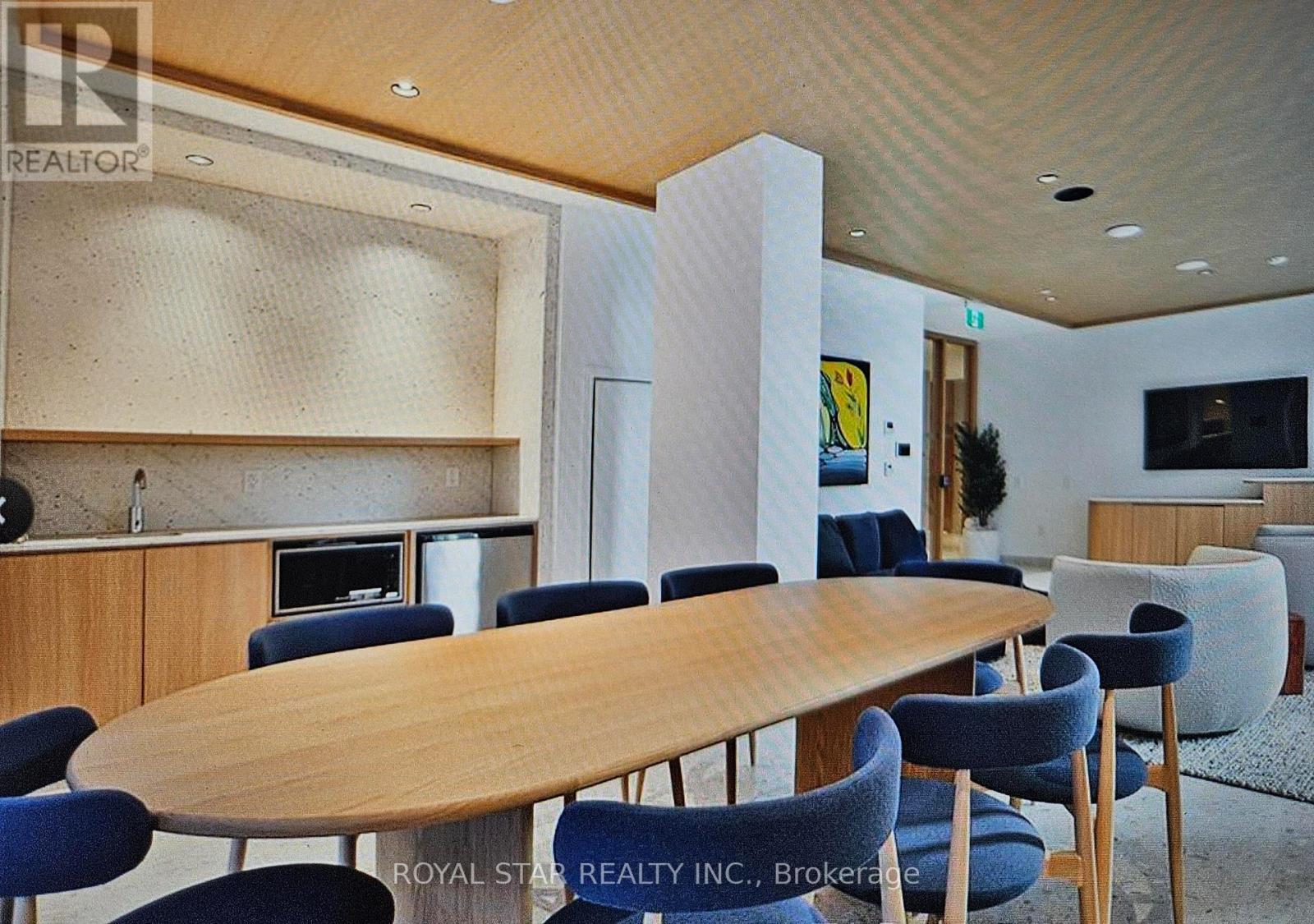 1402 - 395 Square One Drive, Mississauga, Ontario  L6B 0P6 - Photo 12 - W12535144