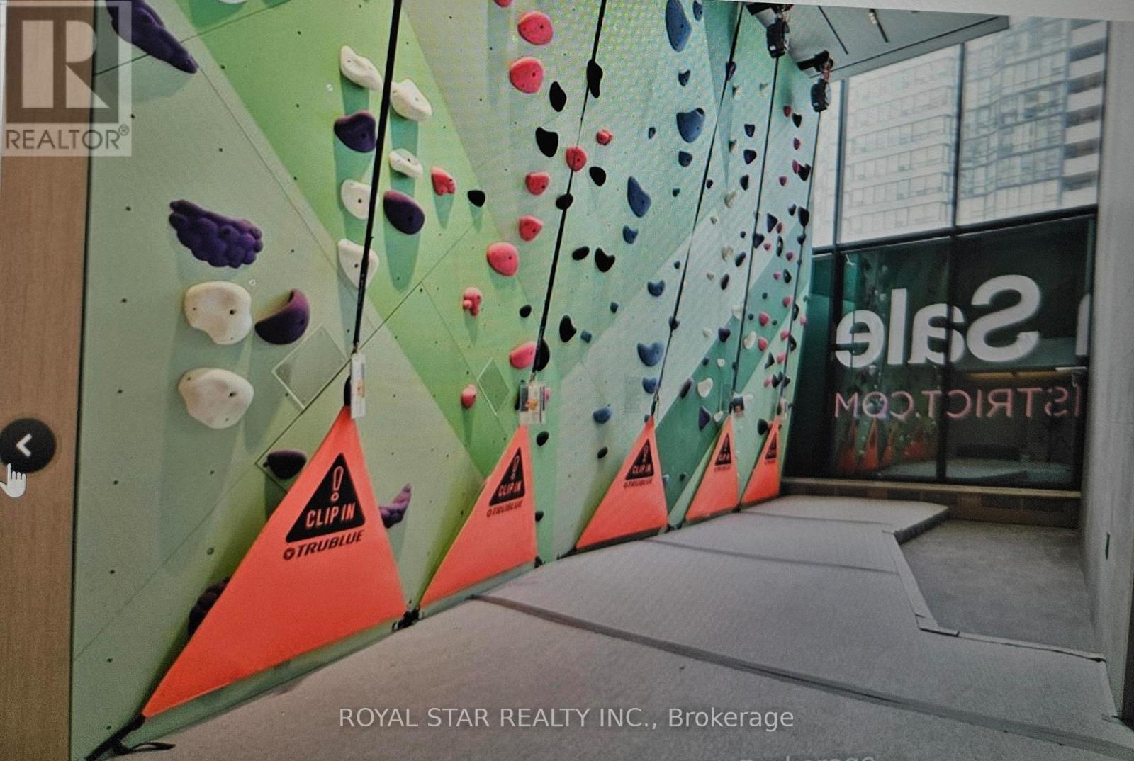 1402 - 395 Square One Drive, Mississauga, Ontario  L6B 0P6 - Photo 18 - W12535144