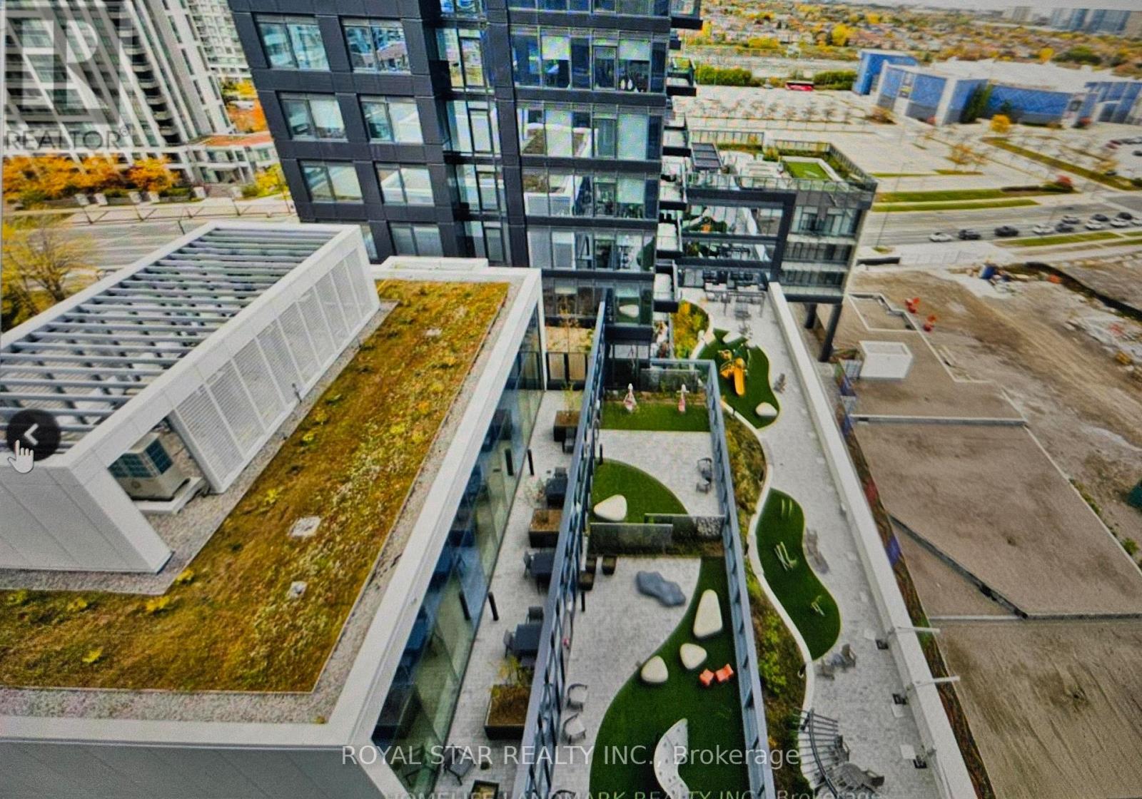 1402 - 395 Square One Drive, Mississauga, Ontario  L6B 0P6 - Photo 4 - W12535144