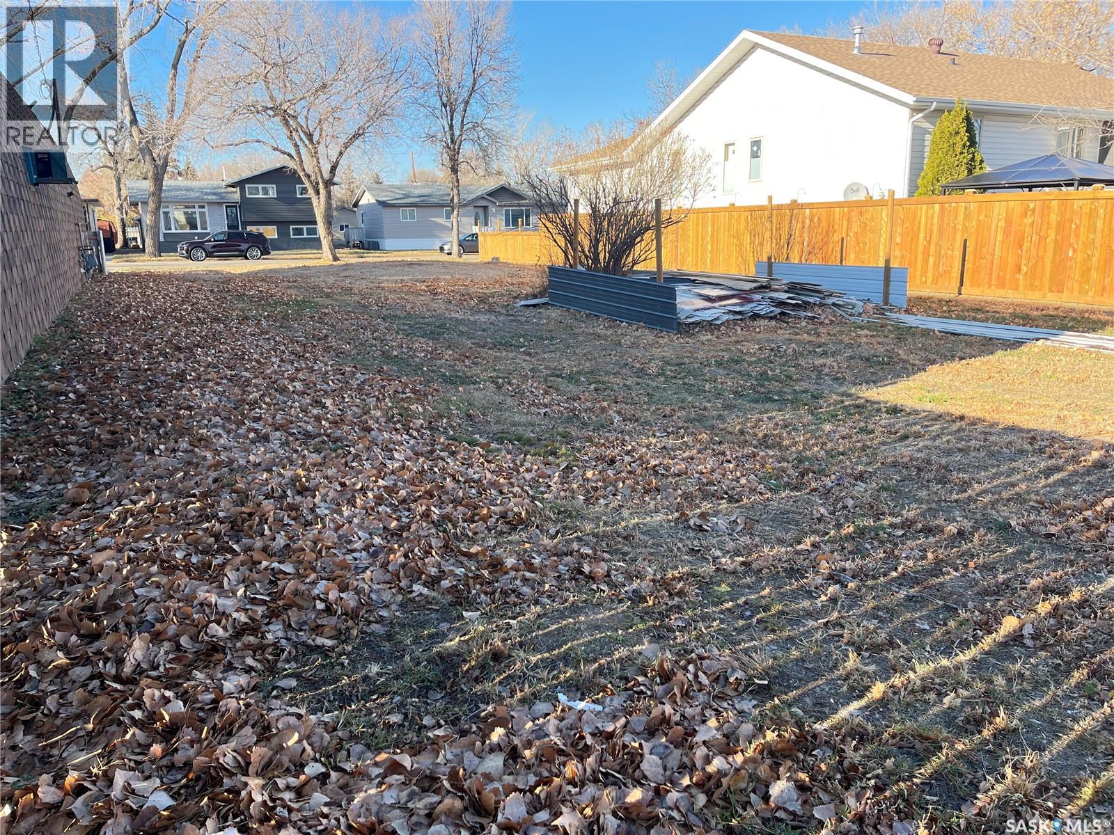 210 Maple Street, Maple Creek, Saskatchewan  S0N 1N0 - Photo 4 - SK024361