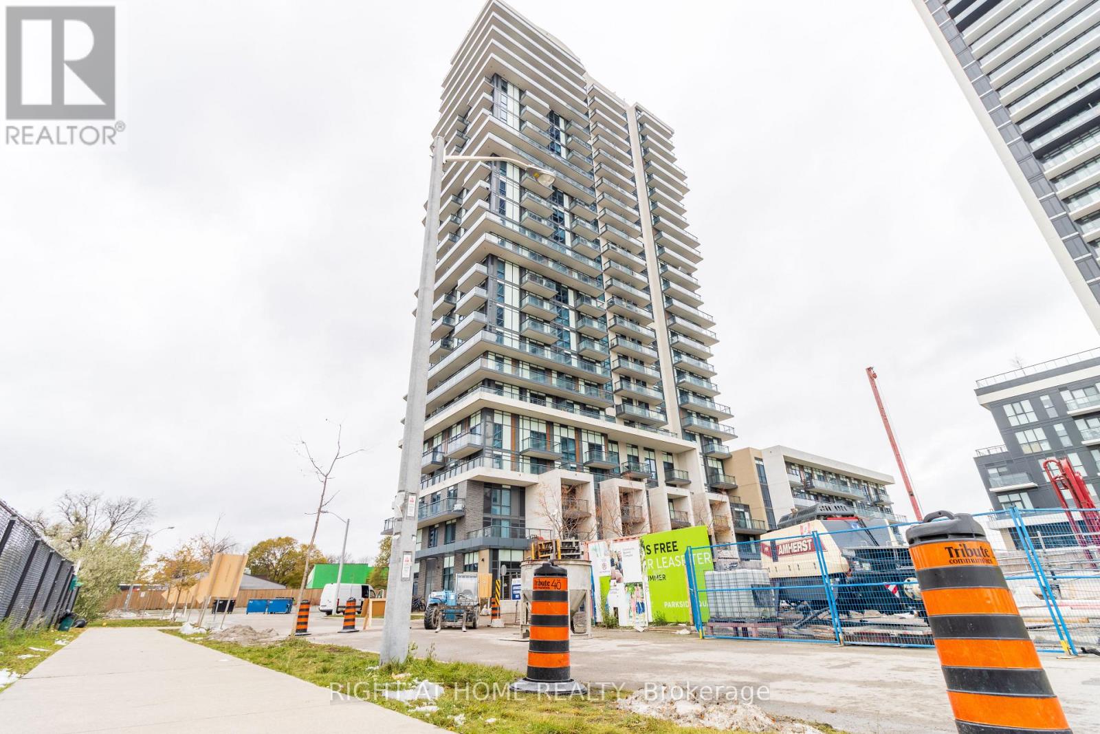 1506 - 55 SMOOTH ROSE COURT, Toronto, Ontario