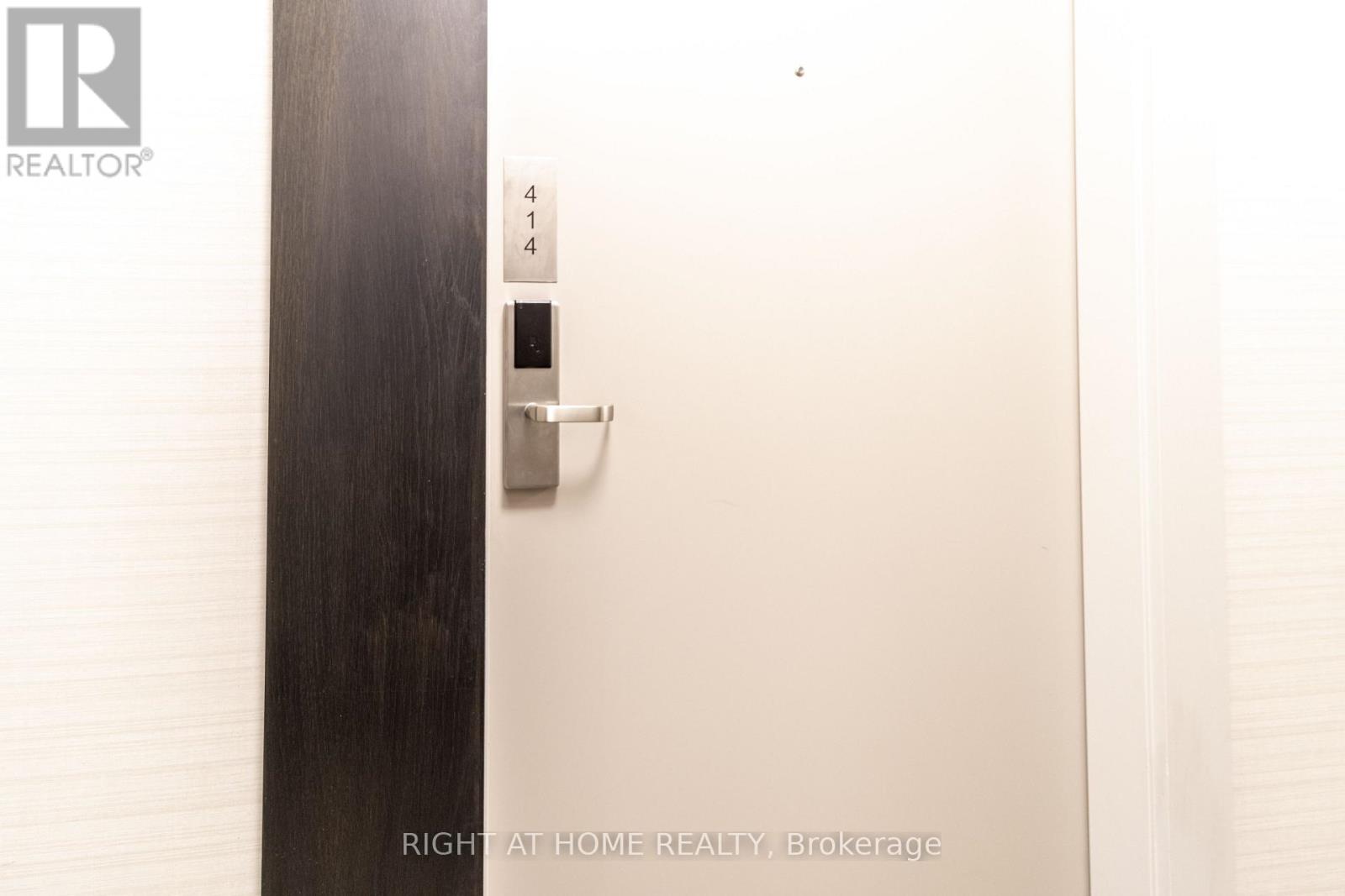 414 - 55 Smooth Rose Court, Toronto, Ontario  M2J 0G7 - Photo 2 - C12559856