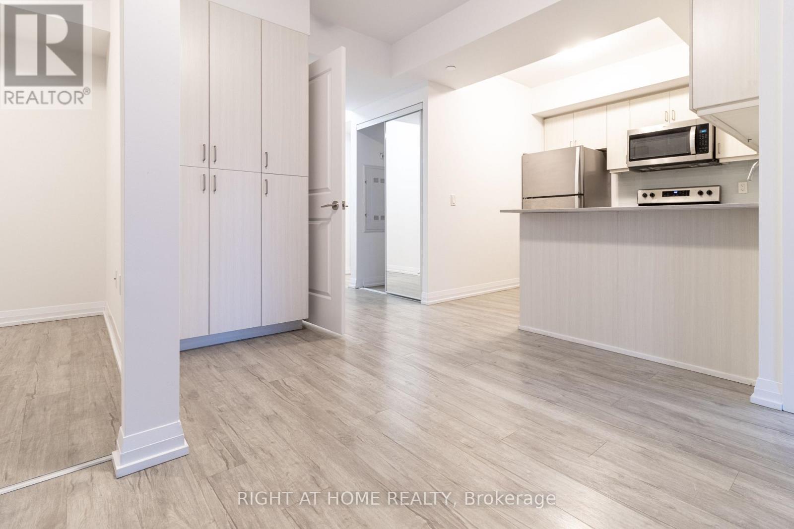 414 - 55 Smooth Rose Court, Toronto, Ontario  M2J 0G7 - Photo 6 - C12559856