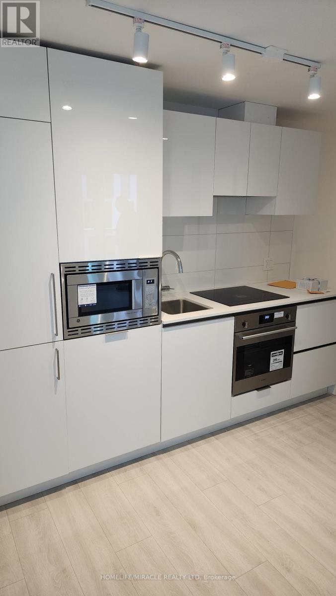 724 - 230 Simcoe Street, Toronto, Ontario  M5T 0G7 - Photo 2 - C12559910