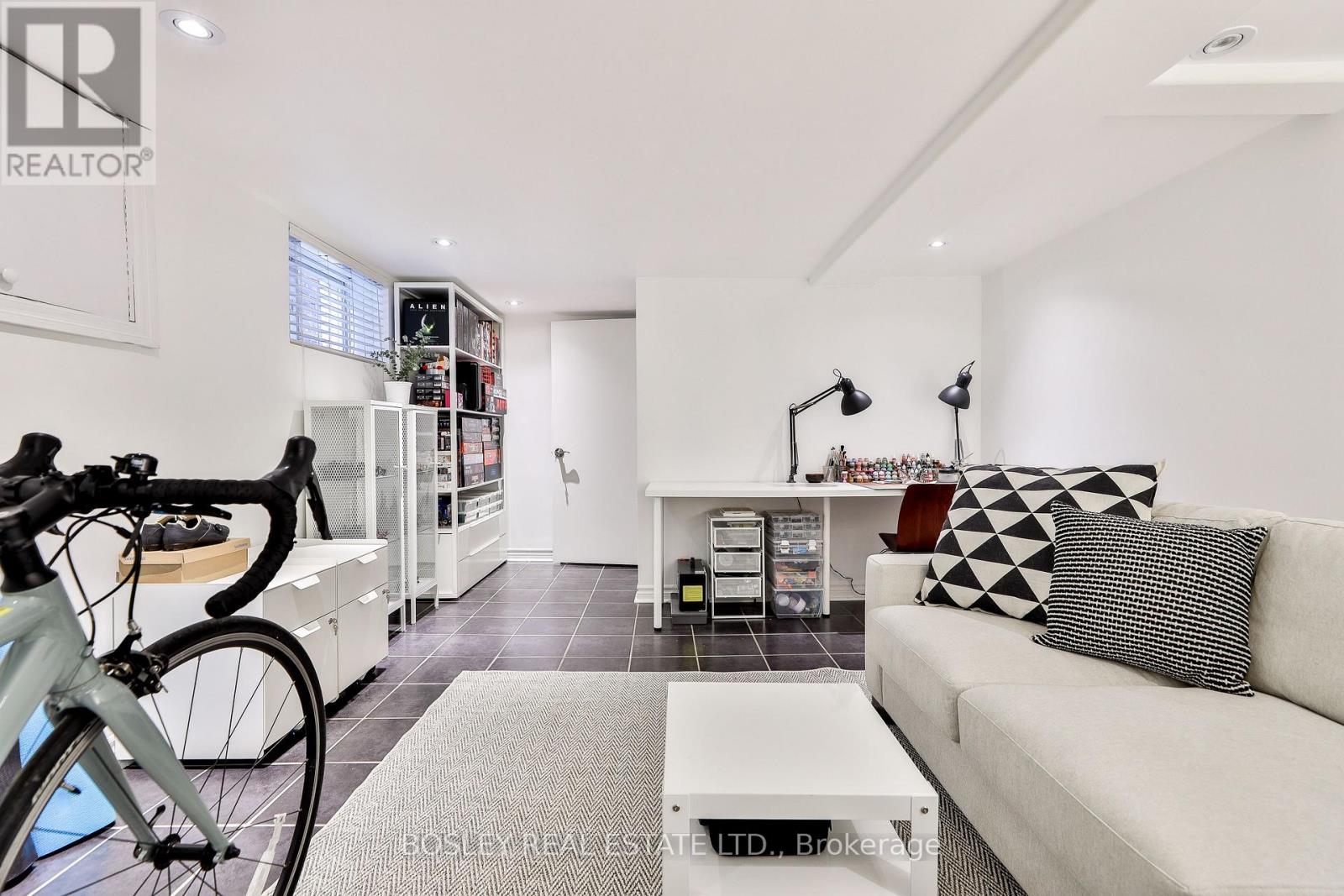 663 Vaughan Road, Toronto, Ontario  M6E 2Y4 - Photo 28 - C12559914