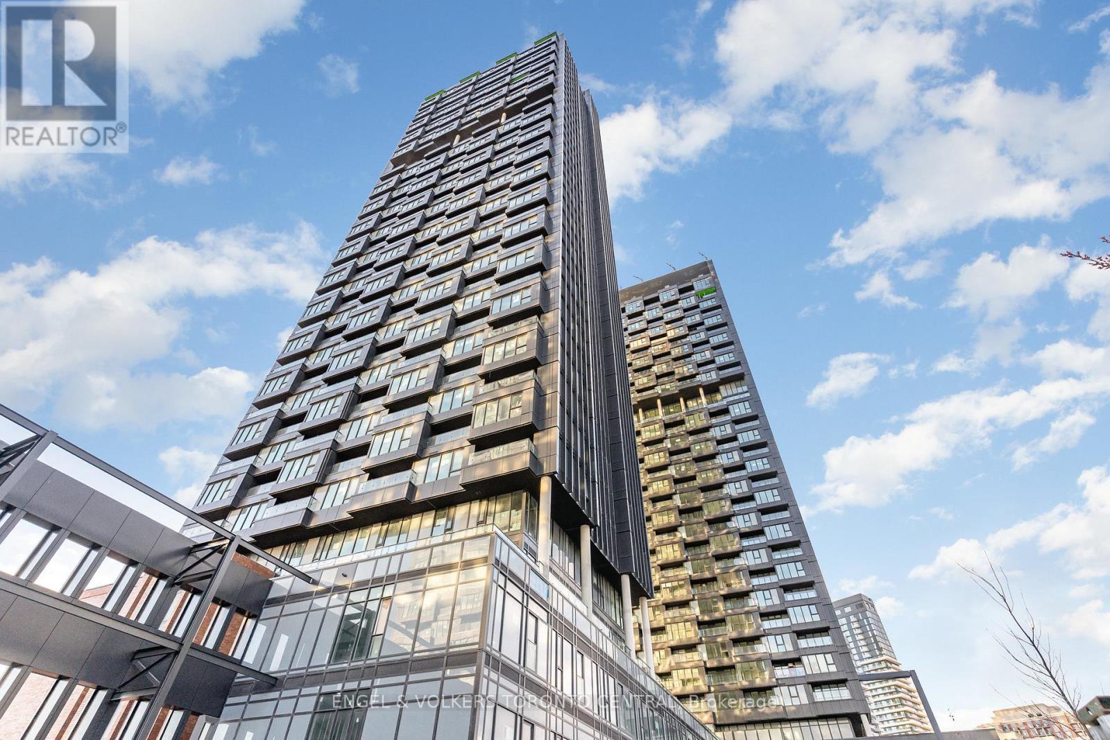 613 - 1 QUARRINGTON LANE, Toronto, Ontario