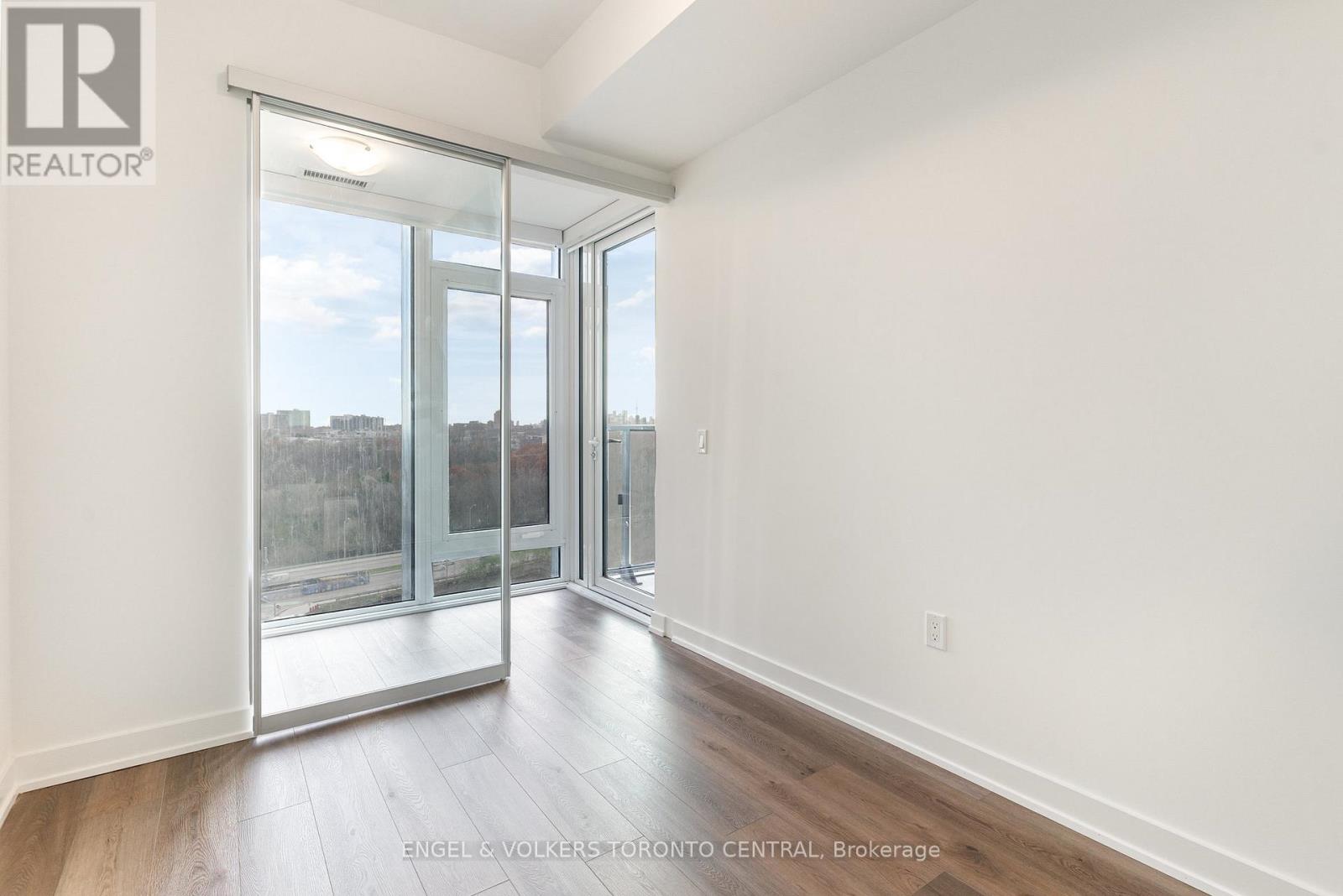 613 - 1 Quarrington Lane, Toronto, Ontario  M3C 0S4 - Photo 11 - C12559922