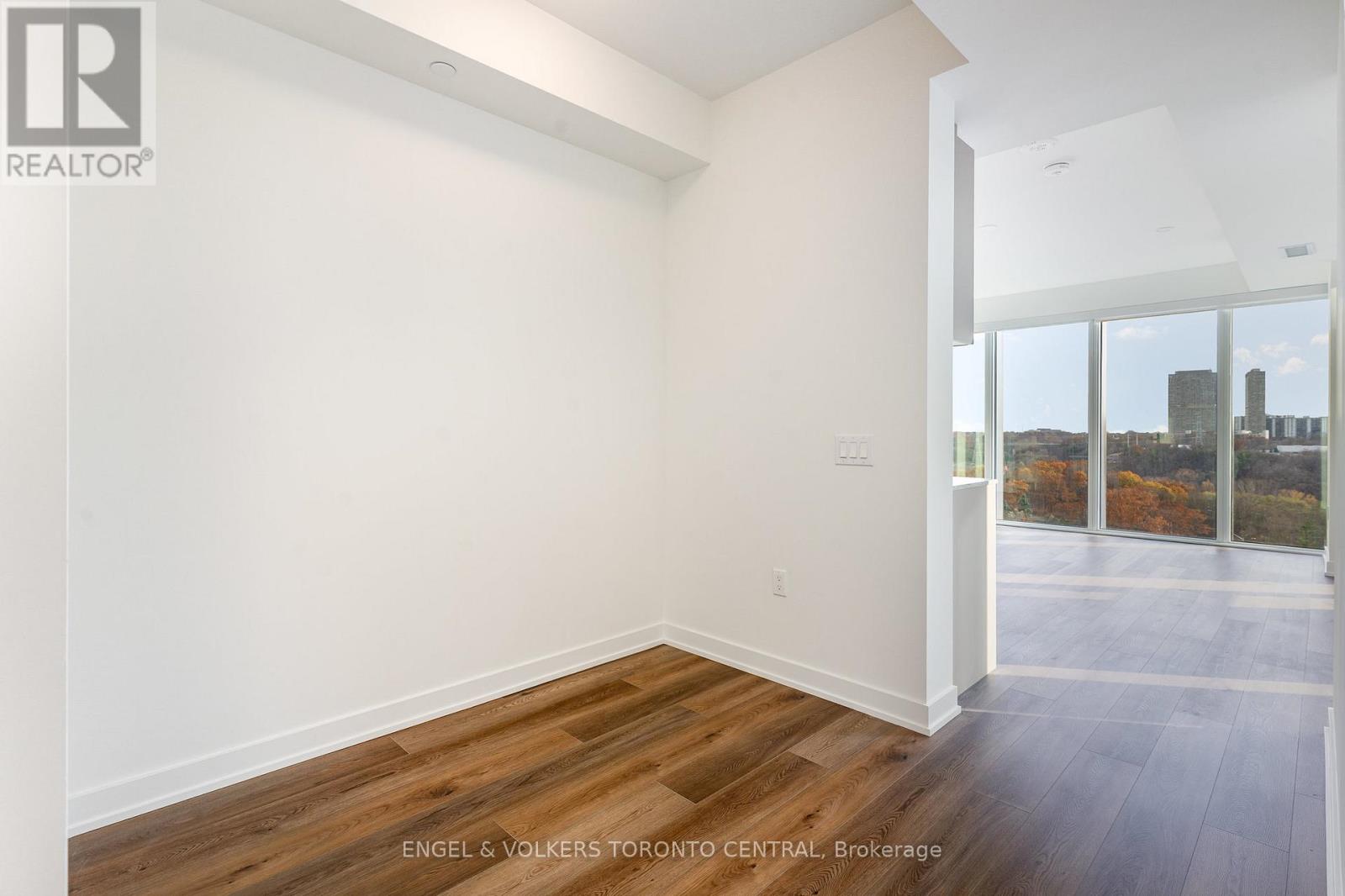 613 - 1 Quarrington Lane, Toronto, Ontario  M3C 0S4 - Photo 5 - C12559922