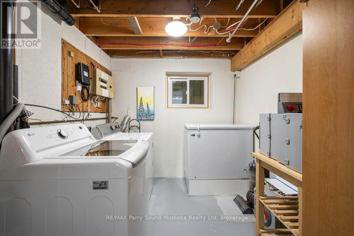 28 Forest Street, Parry Sound, Ontario  P2A 2P9 - Photo 24 - X12400555