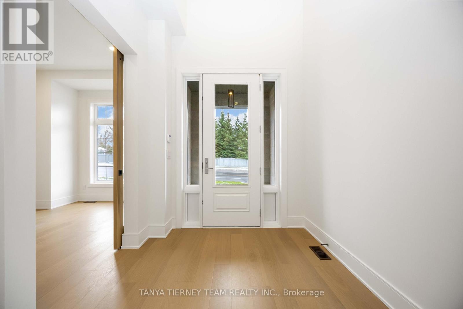 50 Carnwith Drive W, Whitby, Ontario  L1M 2N1 - Photo 5 - E12559938