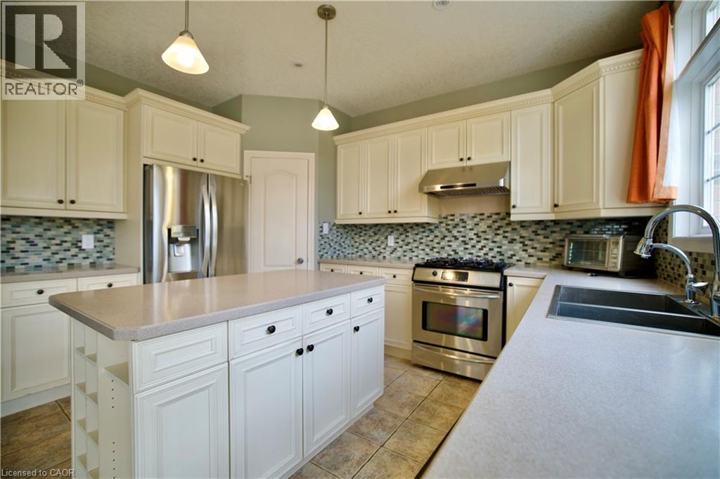 711 Cedar Bend Drive, Waterloo, Ontario  N2V 2R2 - Photo 13 - 40789360