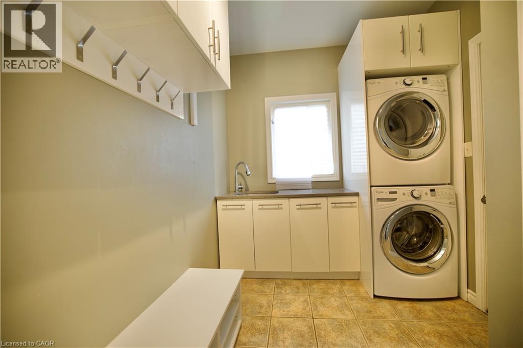 711 Cedar Bend Drive, Waterloo, Ontario  N2V 2R2 - Photo 18 - 40789360