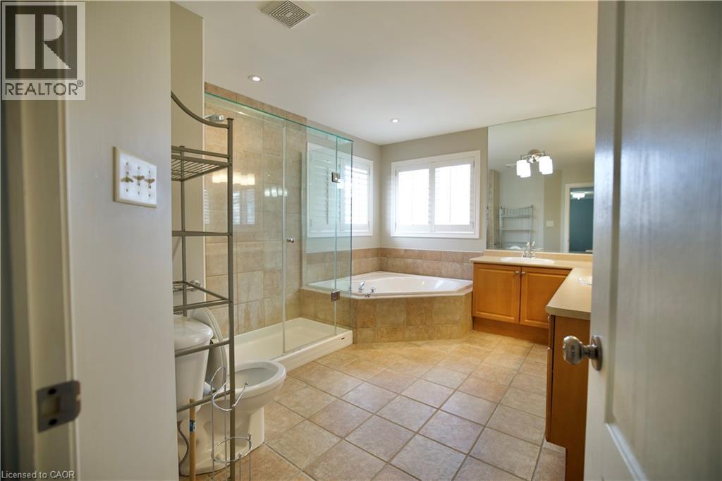 711 Cedar Bend Drive, Waterloo, Ontario  N2V 2R2 - Photo 28 - 40789360