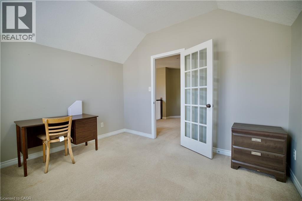 711 Cedar Bend Drive, Waterloo, Ontario  N2V 2R2 - Photo 32 - 40789360