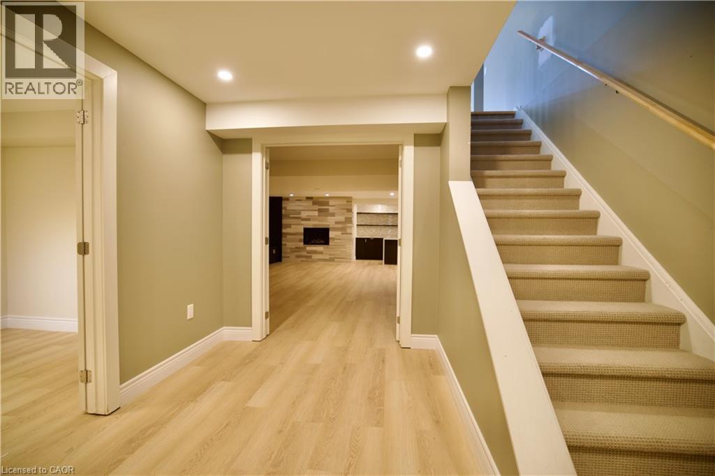 711 Cedar Bend Drive, Waterloo, Ontario  N2V 2R2 - Photo 40 - 40789360