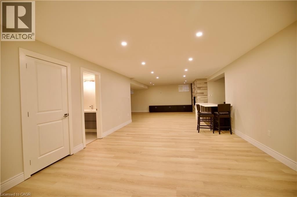 711 Cedar Bend Drive, Waterloo, Ontario  N2V 2R2 - Photo 42 - 40789360