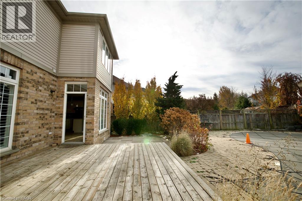 711 Cedar Bend Drive, Waterloo, Ontario  N2V 2R2 - Photo 50 - 40789360