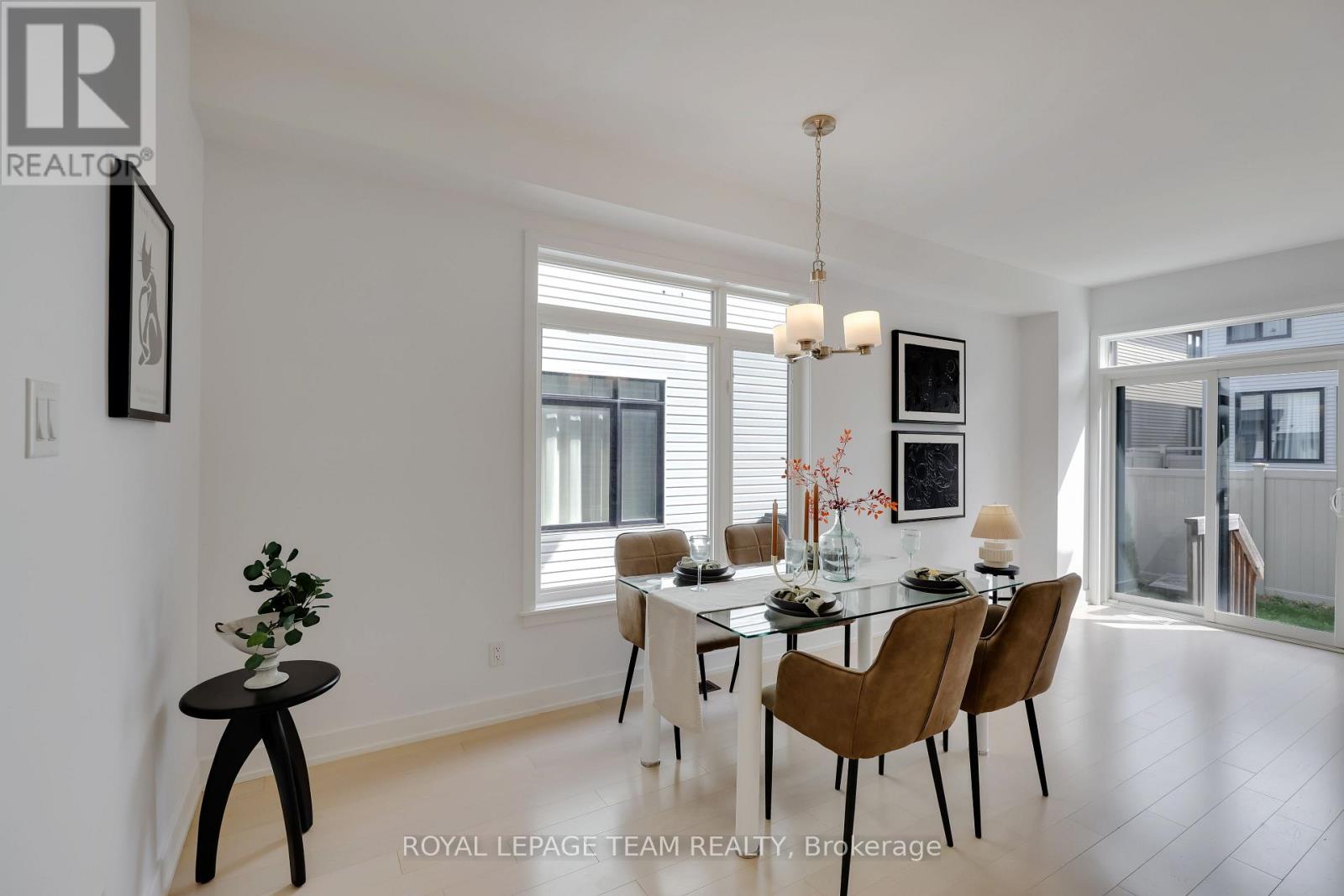 856 Clapham Terrace, Ottawa, Ontario  K2S 2P1 - Photo 6 - X12416333