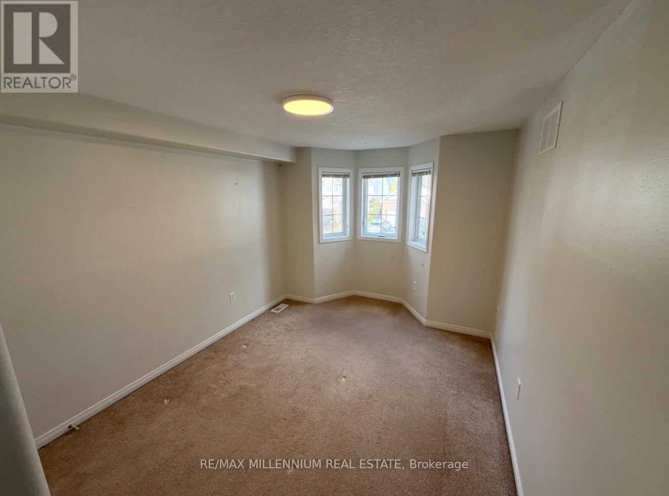 27 Shephard Avenue, New Tecumseth, Ontario  L9R 2E8 - Photo 19 - N12559878