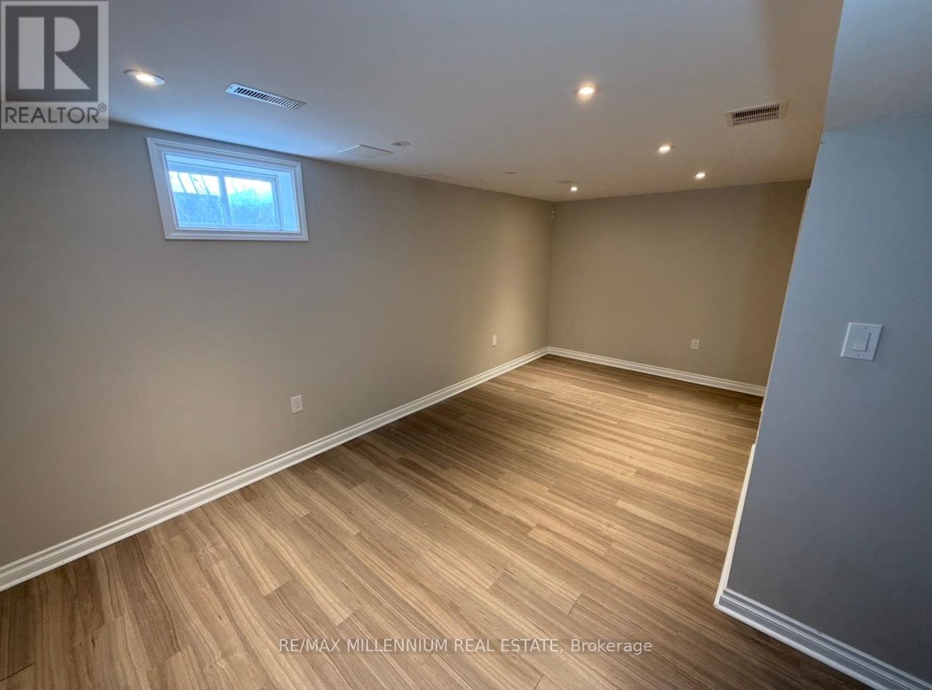 27 Shephard Avenue, New Tecumseth, Ontario  L9R 2E8 - Photo 25 - N12559878