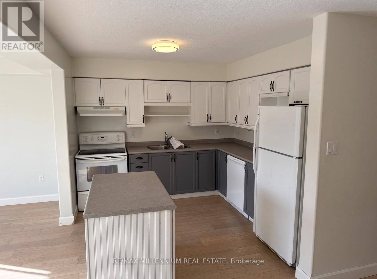 27 Shephard Avenue, New Tecumseth, Ontario  L9R 2E8 - Photo 5 - N12559878