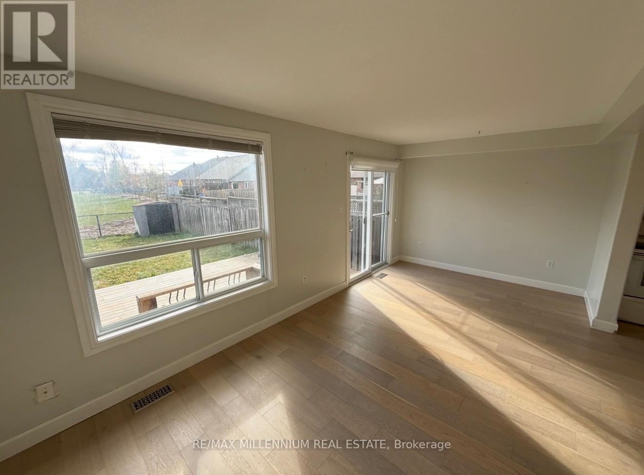 27 Shephard Avenue, New Tecumseth, Ontario  L9R 2E8 - Photo 7 - N12559878