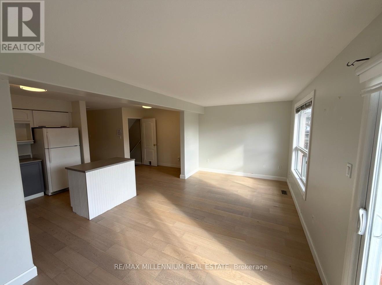 27 Shephard Avenue, New Tecumseth, Ontario  L9R 2E8 - Photo 8 - N12559878