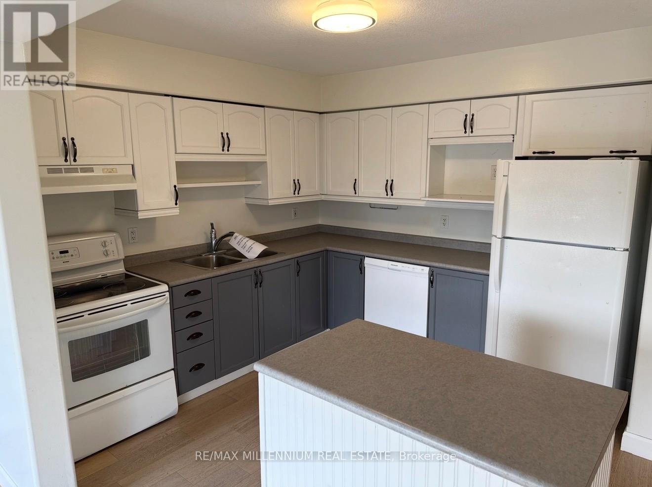 27 Shephard Avenue, New Tecumseth, Ontario  L9R 2E8 - Photo 9 - N12559878