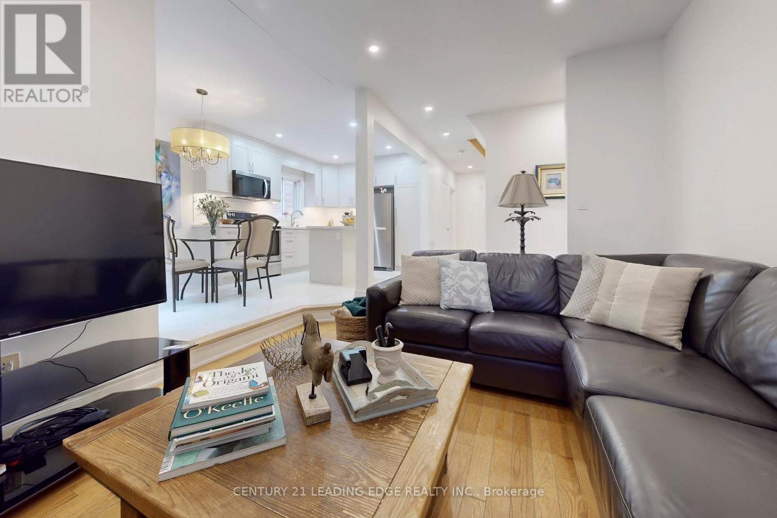 851 Hilton Boulevard, Newmarket, Ontario  L3X 2H7 - Photo 15 - N12559926