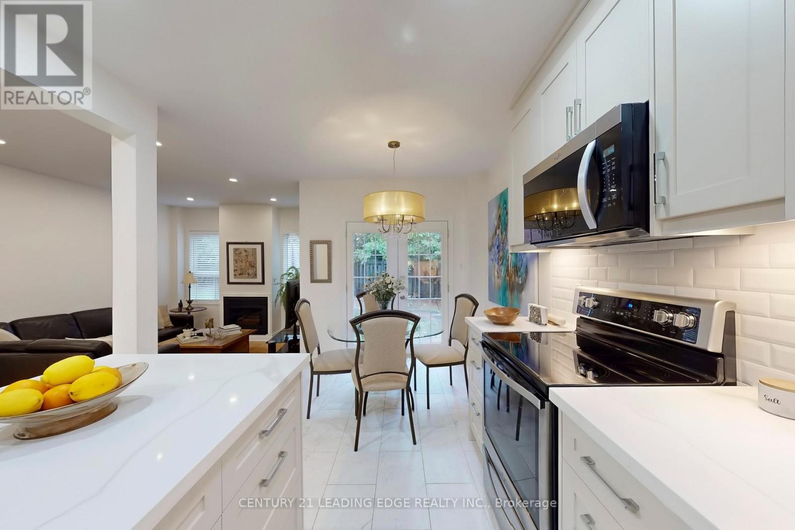 851 Hilton Boulevard, Newmarket, Ontario  L3X 2H7 - Photo 17 - N12559926