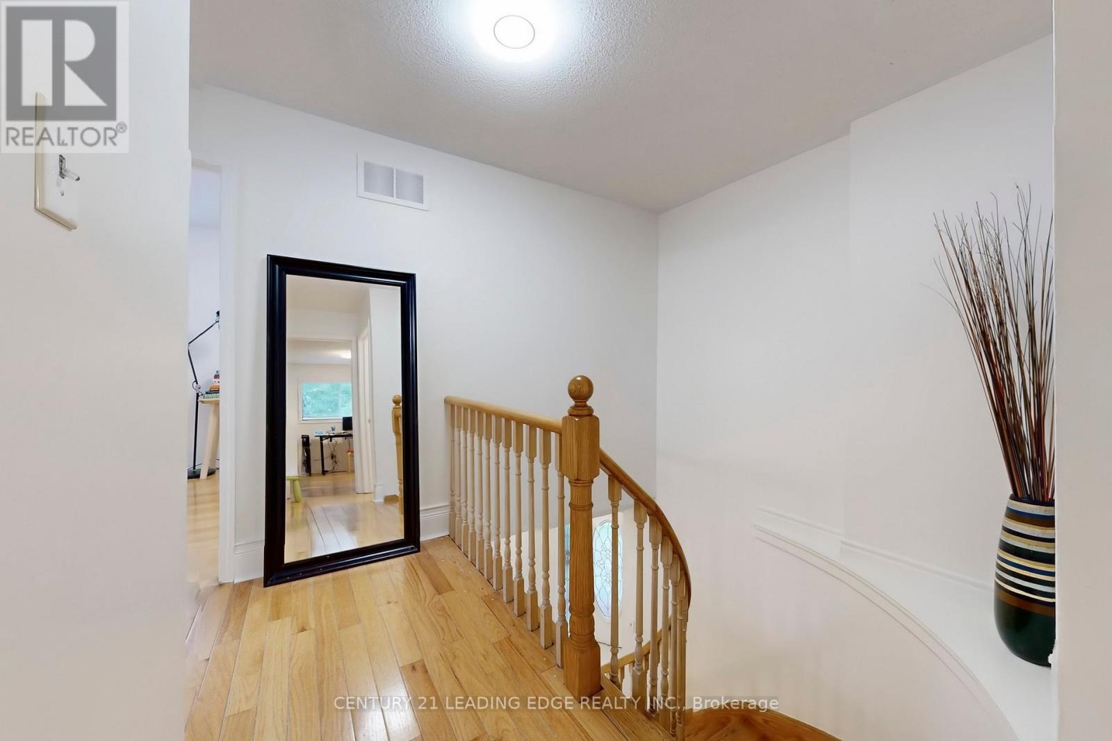 851 Hilton Boulevard, Newmarket, Ontario  L3X 2H7 - Photo 26 - N12559926