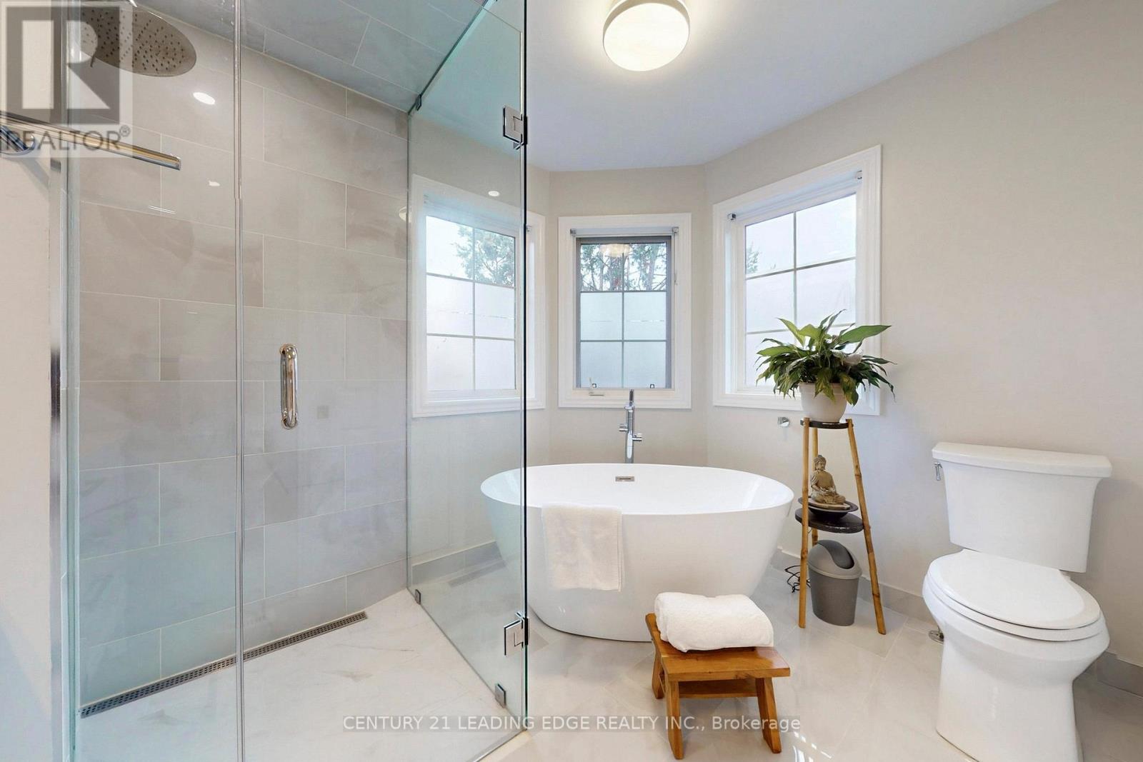 851 Hilton Boulevard, Newmarket, Ontario  L3X 2H7 - Photo 32 - N12559926