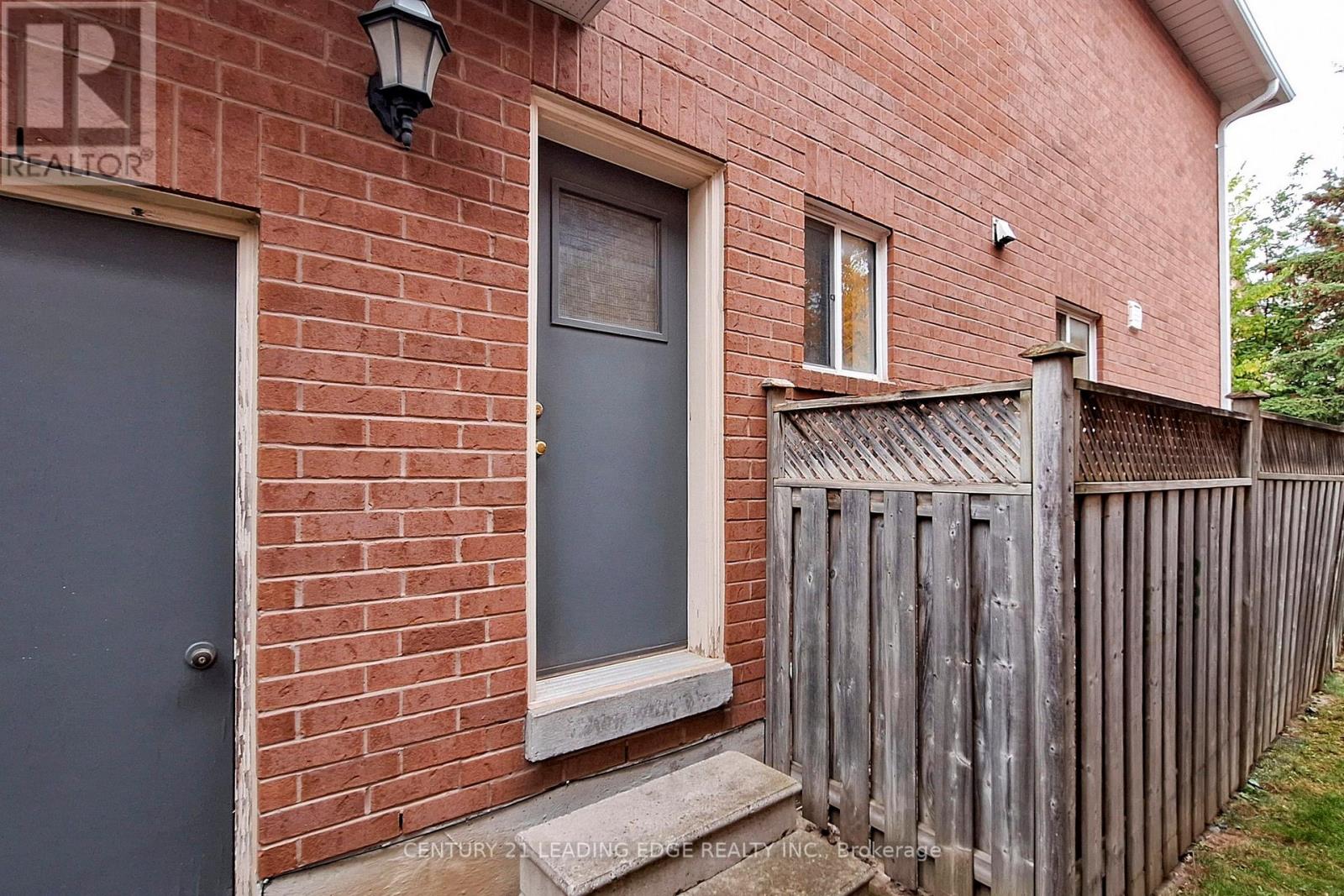 851 Hilton Boulevard, Newmarket, Ontario  L3X 2H7 - Photo 50 - N12559926