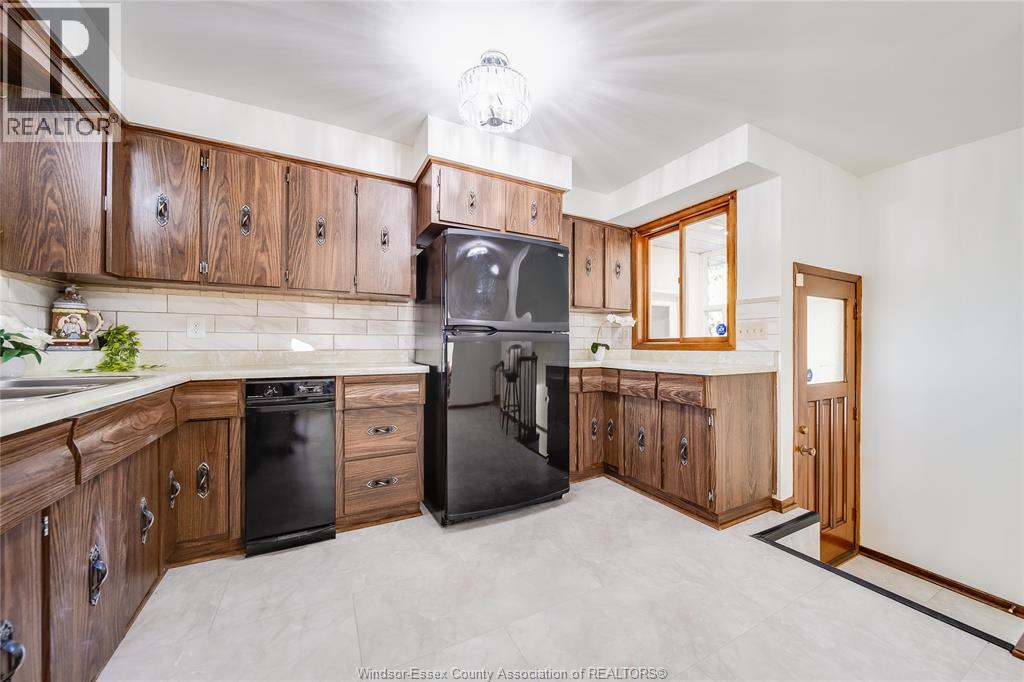 9223 Esplanade Drive, Windsor, Ontario  N8R 1J2 - Photo 14 - 25028858