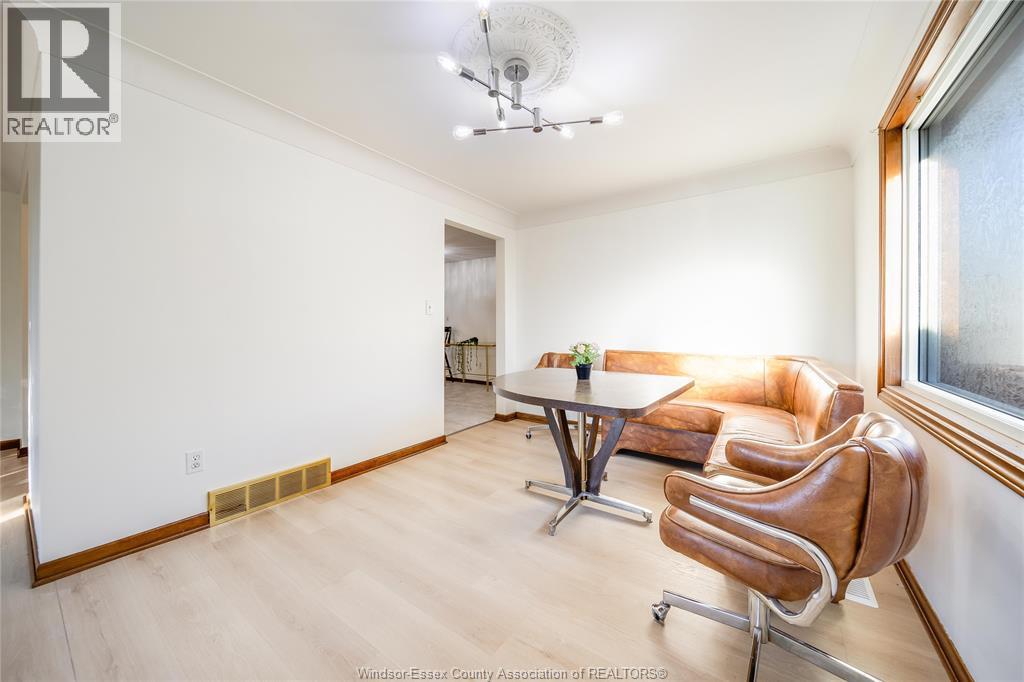 9223 Esplanade Drive, Windsor, Ontario  N8R 1J2 - Photo 11 - 25028858