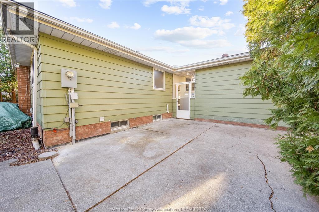 9223 Esplanade Drive, Windsor, Ontario  N8R 1J2 - Photo 38 - 25028858