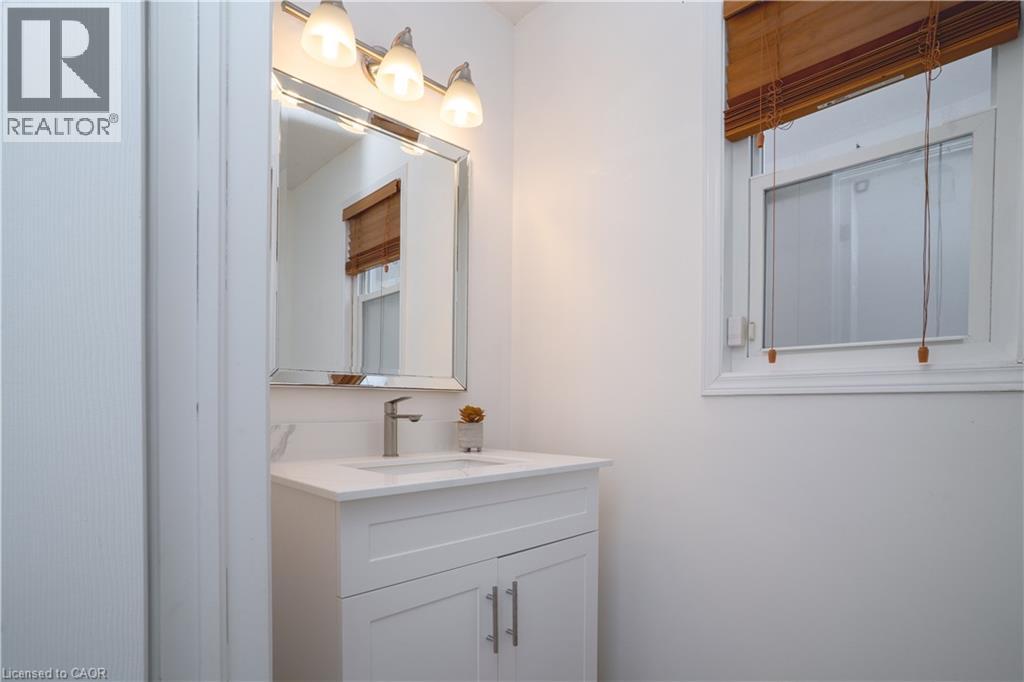 602 Winterberry Avenue, Waterloo, Ontario  N2V 2W5 - Photo 8 - 40787657