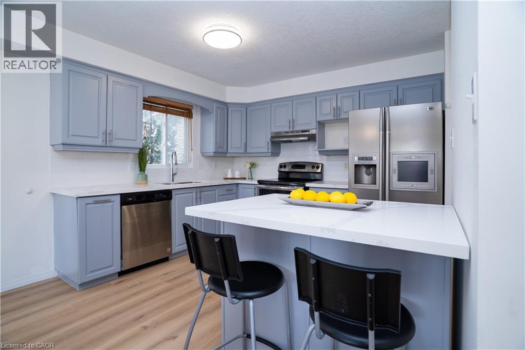 602 Winterberry Avenue, Waterloo, Ontario  N2V 2W5 - Photo 3 - 40787657