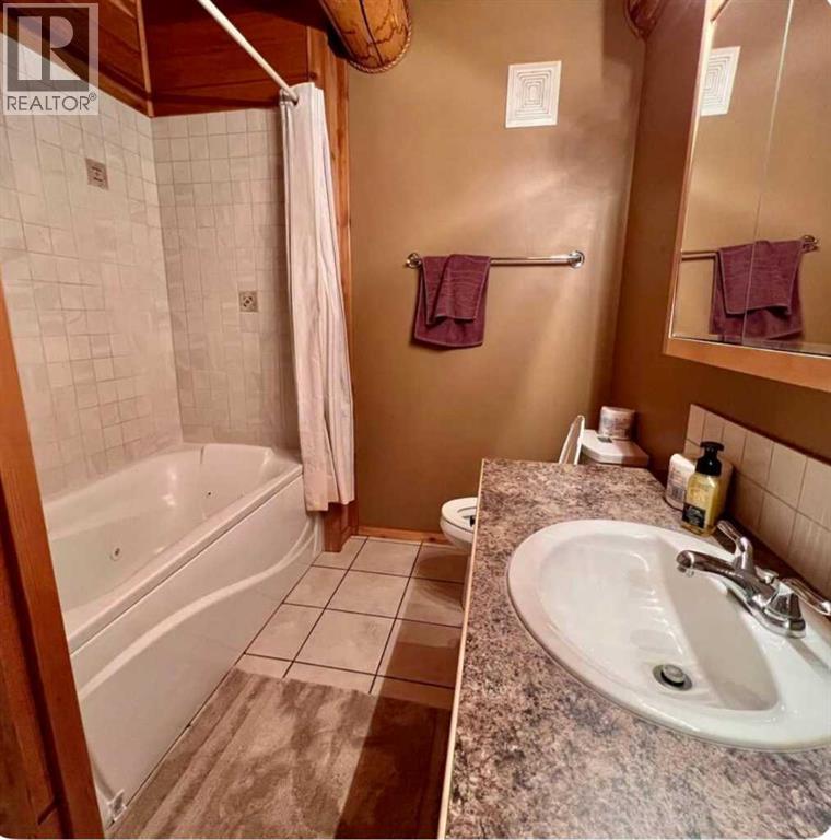 265135 Symons Valley Road Nw, Rural Rocky View County, Alberta  T4B 4R9 - Photo 16 - A2268433